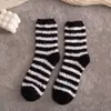 Meias de Lã Coral para Mulheres, Meias de Cano Médio, Anti-Pilling, Engrossadas para o Inverno, Listradas, Meias Quentes para Chão de Casa, Atacado