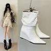 Venta al por mayor transfronteriza de botines de tacón alto con punta para mujer, nueva colección otoño/invierno 2026, botines negros elegantes y versátiles con tacón de cuña