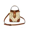Bolso Pequeño de Alta Gama para Mujer 2026 Nuevo Bolso Cubo Retro Bolso de Mano Versátil de Moda Bolso de Hombro Cruzado Elegante