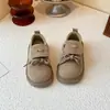 Zapatos Melard Birkenstock para Niñas Otoño e Invierno 2025 Nuevos Mocasines Retro Antideslizantes de Suela Blanda Zapatos de Cuero para Niños