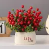 Bayas Rojas y Frutos de Acebo de Espuma Artificial, Ventas Anuales de Flores Artificiales, Adornos de Decoración para el Hogar y Bodas, Estilo de Gama Alta, Cubo de la Fortuna al por Mayor
