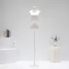 Tienda de ropa maniquí negro blanco accesorios maniquí femenino medio cuerpo maniquí femenino tienda de ropa escaparate maniquí soporte de exhibición cuerpo completo