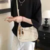 Bolsa Quadrada Pequena Recortada Estilo Retrô Francês para Mulheres I2026 Nova Versátil para o Dia a Dia Ombro Transversal Pequena Elegante Simples