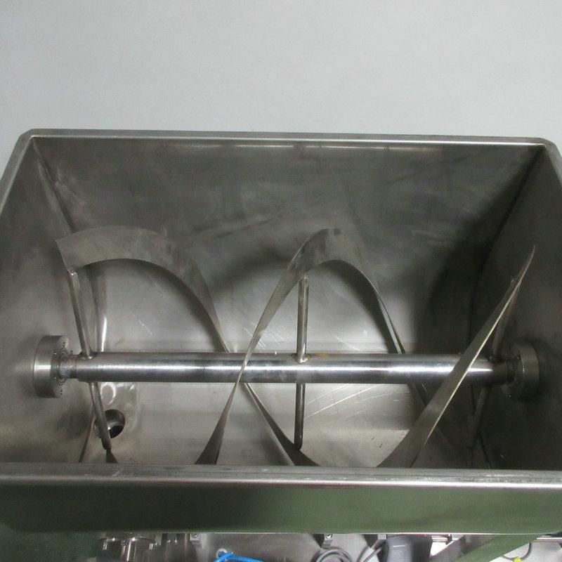 双头卧式大料斗4_副本