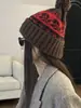 Gorro de Punto Jacquard Estilo Fair Isle para Mujer, Gorro Grueso Cálido para Otoño e Invierno que Protege las Orejas con Circunferencia de Cabeza Grande, Gorro de Punto con Pompón para Adelgazar la Cara