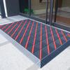 Felpudo de entrada antideslizante para exteriores, resistente al desgaste y a la suciedad, de plástico, impermeable, para uso comercial.