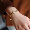 Pulsera Clásica de Estilo Chino Vintage de Palacio Clásico con Carácter Fu Imitación de Jade Hetian Natural Oro Arenas Vietnamita