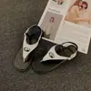 Nuevas Sandalias Versátiles de Diseño de Nicho 2026 para Mujer, Chanclas Cómodas Transfronterizas para Mujer, Adecuadas para Uso en Exteriores, Amazon
