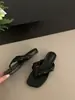 Chanclas Chuyuji estilo francés estampado de leopardo para mujer, adecuadas para uso en exteriores, sandalias de suela gruesa para vacaciones de verano 2026 en la playa