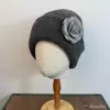 Gorro de Punto de Camelia Inspirado en Chanel Estilo Kim Jennie, Gorro de Lana Cálido y Elegante, Gorro de Invierno Versátil