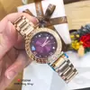 Relógio de Pulso Rápido Celebridade da Internet Mesmo Estilo Pulseira de Aço Pequeno Ventilador Relógio de Quartzo Feminino Cor Jovem Tendência da Moda Grande Quantidade Preço Excelente