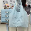 Bolsa Tote com Letra Bordada Dia Claro Sal Marinho, estilo japonês, feminina, leve e arejada, adequada para passeios e compras, bolsa de ombro versátil