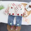 Traje de Bebé de Primavera, Ropa de Moda para Niña, Conjunto de Tres Piezas con Suéter de Flores Pequeñas, Traje de Tres Piezas para Niños, Venta al por Mayor desde la Fábrica de Origen