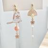 Estilo Nacional Nuevo Creativo Grulla Abanico Antiguo Asimétrico Borla Larga Perla de Imitación Pintura al Óleo Aretes de Gancho para la Oreja para Mujer