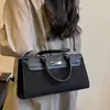 E-commerce Transfronteiriço Bolsa Pequena Manual Fosca Nova Feminina de Alto Valor Retrô para o Dia a Dia Bolsa de Ombro Único Transversal de Grande Capacidade