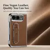 Adequado para iPhone Duo, capa de celular de peça única galvanizada com textura de couro retrô e uma película protetora integrada à capa para proteção contra quedas