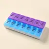 Caja de medicamentos de doble fila con 14 compartimentos se llevará contigo para almacenamiento de una semana para siete días con caja de doble fila de 14 compartimentos en inglés con correa de Braille