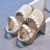 Sandalias con Diadema para Niñas 2026 Verano Nuevo Huecas Niñas Pequeñas Verano Frescas Tejidas Suela Suave Zapatos de Princesa para Niñas