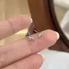 Pendientes de Nudo Sencillos para Mujer Nicho Personalizados Mini Durmiendo Selección Libre Agujeros de Oreja Populares en Internet Tiktok Pendientes de Caperucita Roja