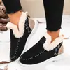 Botas de inverno de algodão transfronteiriças com forro de pelúcia e design espessado, sapatos de algodão femininos de comércio exterior, quentes com acabamento em pele, slip-on de sola reta, à prova de frio, botas curtas da moda