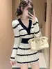 Vestido suéter de tricô listrado color block estilo coreano para mulheres petite, vestido base outono e inverno