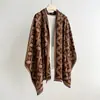 Cachecol fino de imitação de caxemira, cachecol de seda jacquard versátil para mulheres, estilo europeu e americano, moderno para o trabalho e viagens