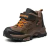 Zapatos de algodón de invierno para niños, forrados de felpa y engrosados para abrigar, botas de algodón grandes estilo Noreste, tallas medianas y grandes para niños, botas de nieve para exteriores con punta de acero