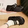 Mules cerrados tipo Birkenstock con plataforma gruesa y aumento de altura interior para mujer, calzado de verano para exteriores, sandalias modelo nuevo 2026, pantuflas Mary Jane