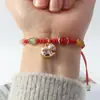 Pulseira Cordão Vermelho Ano do Cavalo 2026 Irmã Jiang Corrente de Contas Puramente Feita à Mão Cavalinho de Madeira Pulseira do Ano do Cavalo do Zodíaco para Homens e Mulheres Atacado