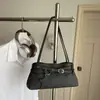 Bolso Pequeño Bajo el Brazo Estilo Chica Picante Retro para Mujer 2026 Nuevo Bolso de Mano para el Trabajo Bolso Baguette Bolso de Hombro con Textura de Otoño