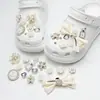 2026 Nueva Decoración de Zapato con Agujeros de Mariposa de Cristal Hebilla Pedrería Perla Accesorios para Pantuflas Sandalias Hebilla de Zapato Flor de Zapato DIY