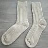 Meias de lã macias, que retêm o calor, cor sólida, simples e versáteis para outono e inverno, caxemira espessa, quentes, costuradas à mão, meias de cano médio para mulheres