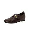 Versión de cuero suave~3cm de tacón oculto mocasines sin cordones para mujer, nuevos zapatos de una sola suela suave para otoño/invierno, zapatos pequeños de cuero retro británicos