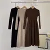 Falda de Punto Ajustada Estilo Hepburn Otoño e Invierno Costuras que Marcan la Cintura Vestido para Mujer Cuello de Media Tortuga Moderno 2024