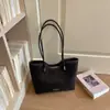 Bolso estampado de leopardo para mujer, nuevo de otoño 2026, vintage, exquisito, de alta gama, bolso de mano para el día a día, bolso de hombro de gran capacidad
