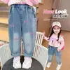 Jeans para Meninas em Estoque, Estilos de Primavera e Outono, Modernos, Tamanho Médio, Meninas Pequenas, Roupas Infantis para Bebês e Crianças Atacado Calças Casuais
