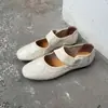 Zapatos Mary Jane de Piel de Oveja Texturizada Vintage Color Borgoña 2026 con Hebilla Lateral Zapatos Planos Versátiles para Mujer con Tacones Bajos