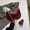 Verão Popular Estilo Ocidental Bolsa Pequena Feminina 2025 Nova Versátil Super Popular Bolsa Transversal Bolsa de Ombro Axilar de Alto Nível