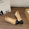 Sapatos de fada com laço, bico redondo, aumento interno de altura, color-blocking, novo estilo 2026, sapatos baixos de salto único inspirados em Chanel, mocassins delicados para mulheres
