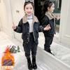 Ropa para Niños Traje de Invierno para Niñas 2021 Nuevo Estilo Denim Engrosado para Niños Chaqueta de Dos Piezas Forrada de Polar Otoño e Invierno