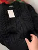 Altamente recomendado! Super valoriza e deixa sua pele mais radiante! Suéter preto de tricô trançado feito à mão para mulheres, uma peça de tricô grossa e estilosa estilo coreano