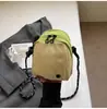 Bolsa Transversal de Luxo Transfronteiriça para Mulheres 2026 Nova Moda Tendência Bolsa de Ombro Casual Versátil Estilosa Color-Blocking Pequena