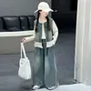Conjunto de Colete Jeans de Outono para Meninas 2025 Nova Roupa Infantil Estilosa Conjunto de Três Peças para Meninas Mais Velhas
