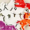 Novo Logo Bordado Ano do Cavalo Desenho Animado Pônei Adesivos Bordados DIY Envelope Vermelho Capa de Celular Adesivos Decorativos Acessórios Adesivos de Tecido Autoadesivos