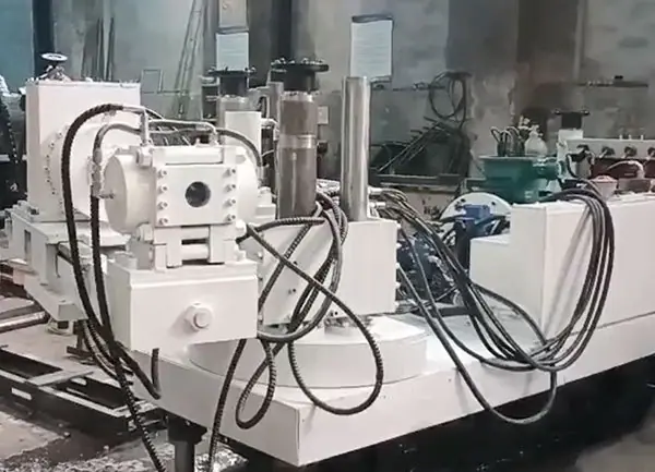 探瓦斯钻机 (1).jpg