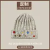 Gorro de Punto con Botones de Colores Hecho a Mano Estilo Dulce Retro para Niña Otoño Invierno Cálido Gorro de Lana Hace que la Cara se Vea Más Pequeña Versátil Gorro para el Frío para Mujer Fuente Personalización