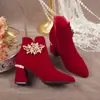 Zapatos de boda forrados de polar para invierno para mujer, zapatos de novia nuevos, adecuados tanto para Xiuhe tradicional como para vestidos de novia, cómodos de llevar, adecuados para brindar con los invitados, zapatos de vestir formales