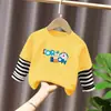G2224 # Camiseta Básica Fina de Algodão Puro com Manga Longa para Crianças, Novo Estilo Primavera e Outono, Camiseta de Bebê Estilosa e Confortável.