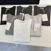 Produtos de qualidade da marca su* das Treze Linhas de Guangzhou! Camiseta Ruffled Artística Slim-Fit de Manga Longa Outono 2026