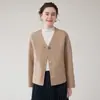 Casaco de Lã Simples Dupla Face Outono/Inverno 2026 para Mulheres, Curto com Decote V e Botões de Chifre, Jaqueta de Lã Pura Elegante e Minimalista